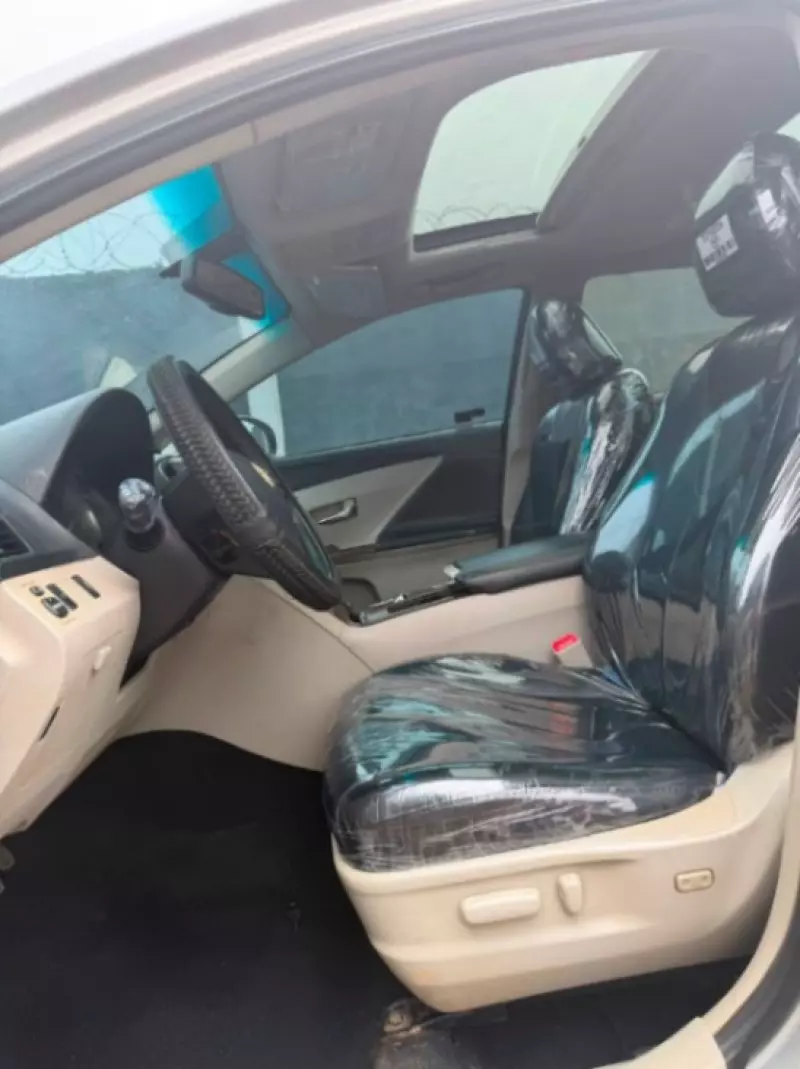 TOYOTA Venza   - 2012