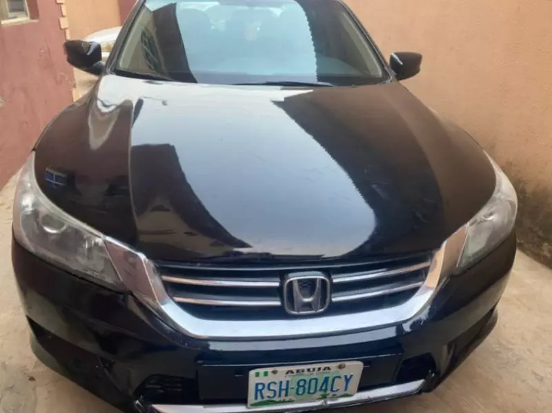 Honda Accord   - 2011