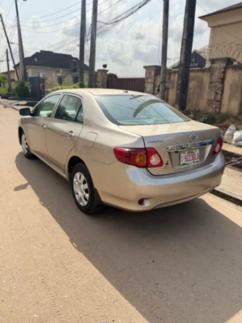 Toyota Corolla - 2009