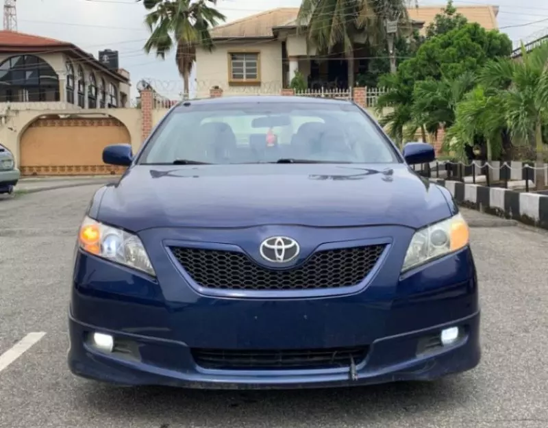 Toyota Camry   - 2007