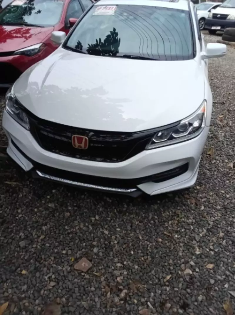 Honda Accord   - 2016