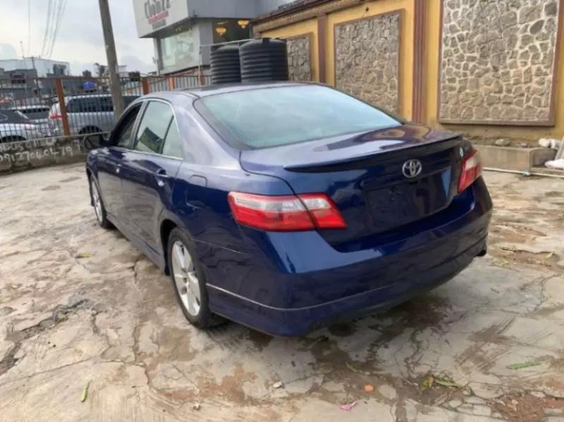 Toyota Camry   - 2007