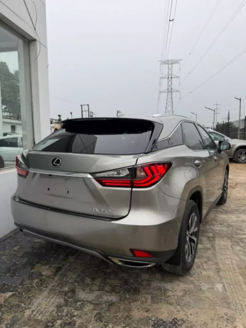 Lexus RX   - 2017