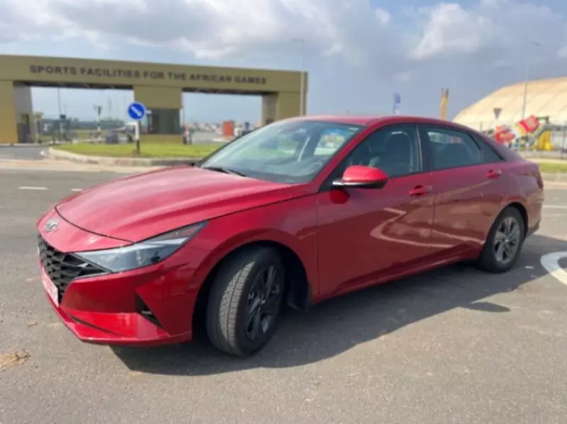 Hyundai Elantra   - 2022