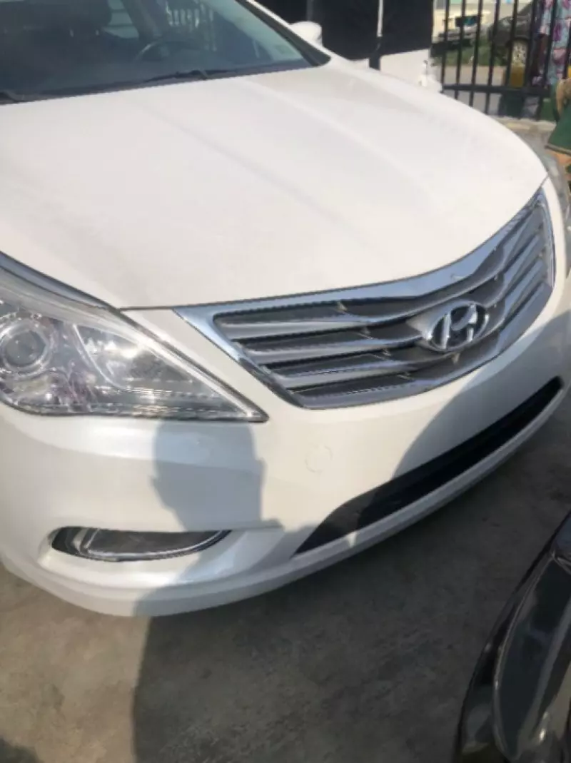 Hyundai Azera   - 2012