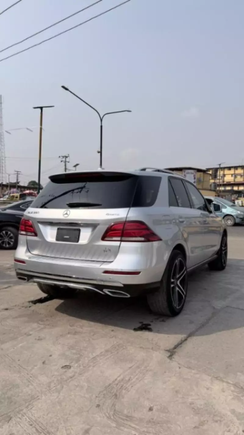 Mercedes-Benz GLE-Class   - 2017