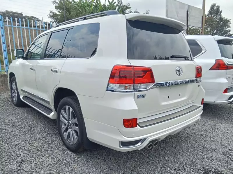 TOYOTA Landcruiser ZX   - 2019