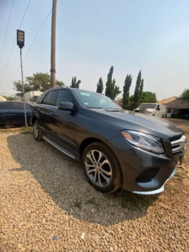 Mercedes-Benz GLE-Class   - 2016