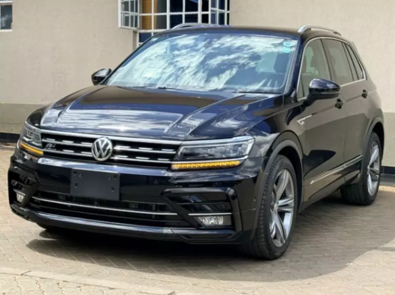 Volkswagen Tiguan   - 2014