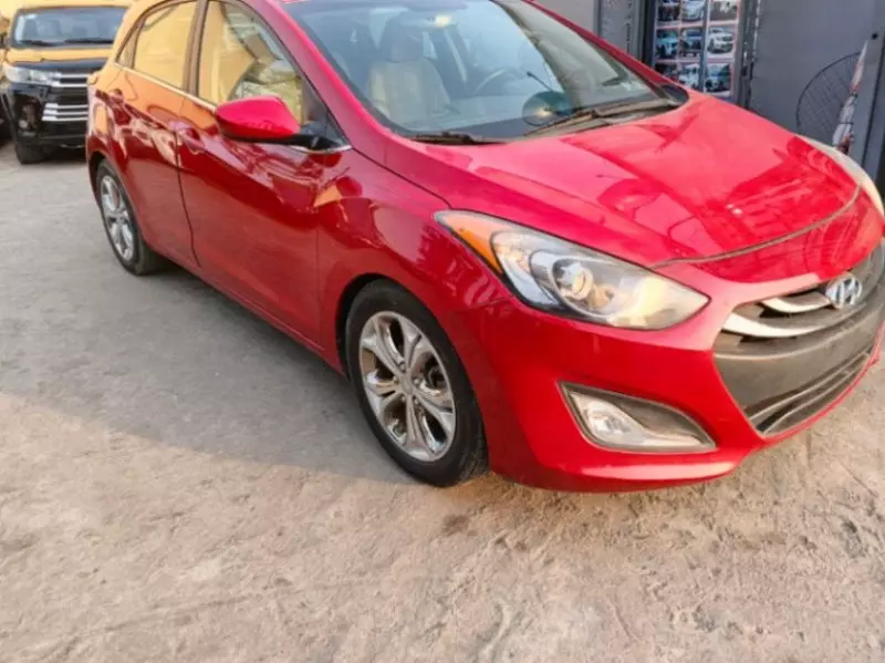 Hyundai ELANTRA 1,6L BVM GLS New   - 2013