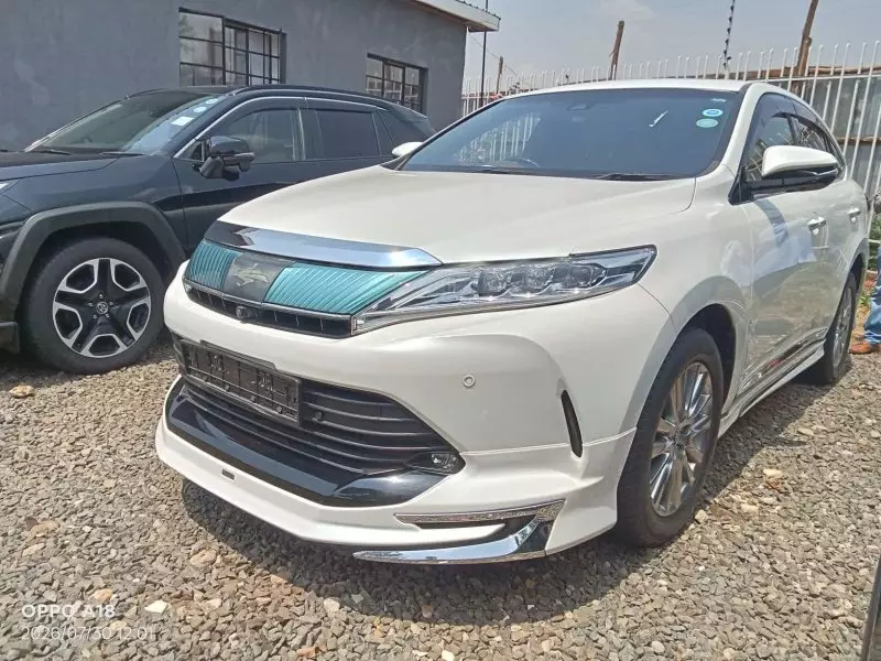 TOYOTA Harrier   - 2018