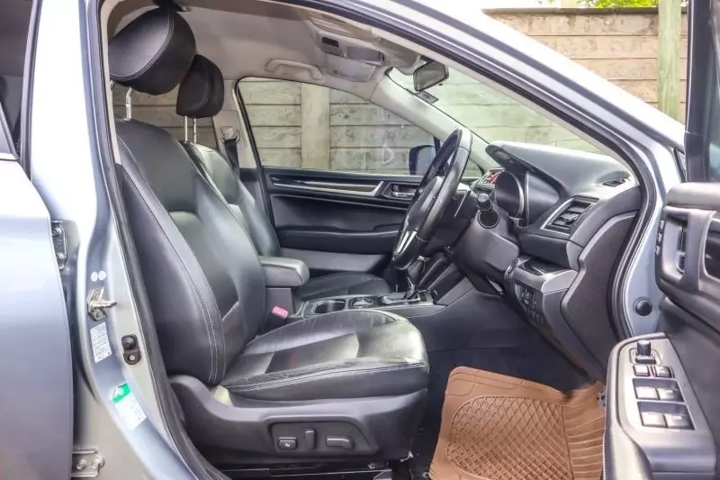 Subaru Outback   - 2015