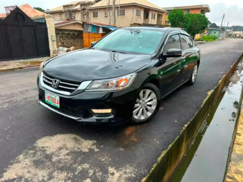 Honda Accord   - 2015