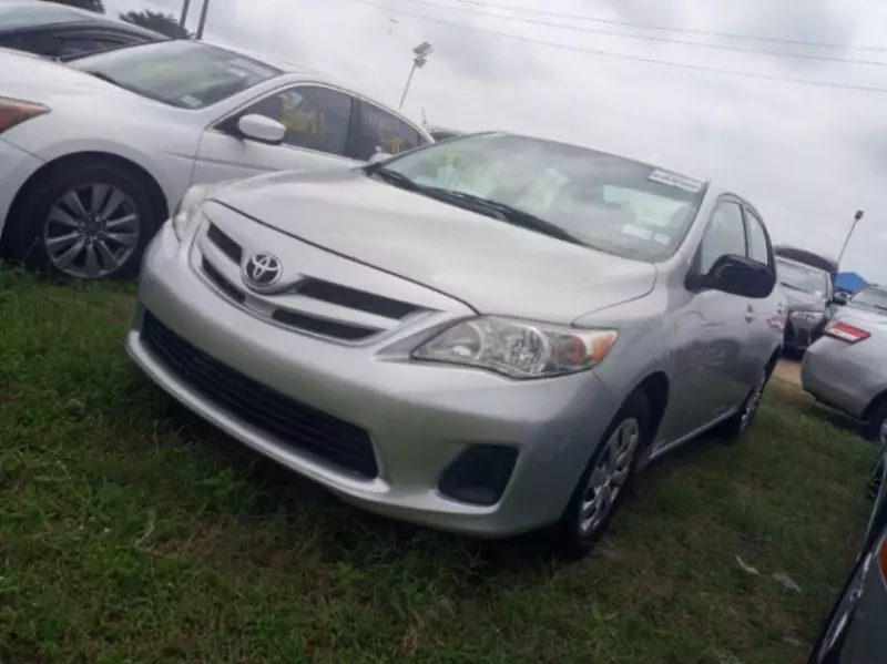Toyota Corolla   - 2011