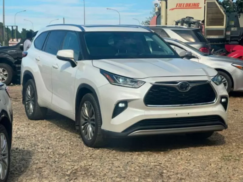 TOYOTA Highlander   - 2021