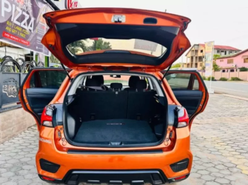 Mitsubishi Outlander Sport   - 2023