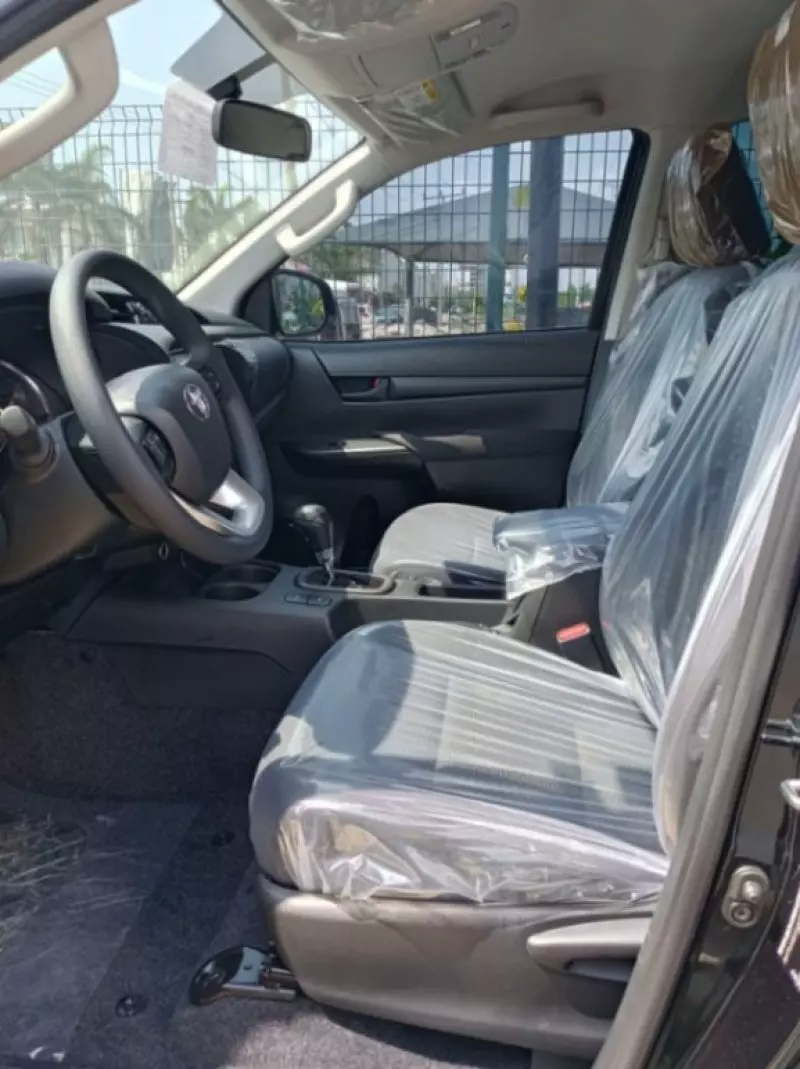 Toyota Hilux - 2025