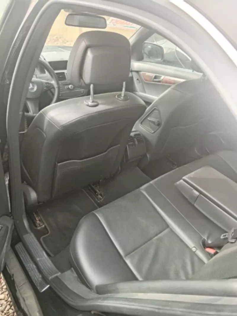 Mercedes-Benz C-Class   - 2009