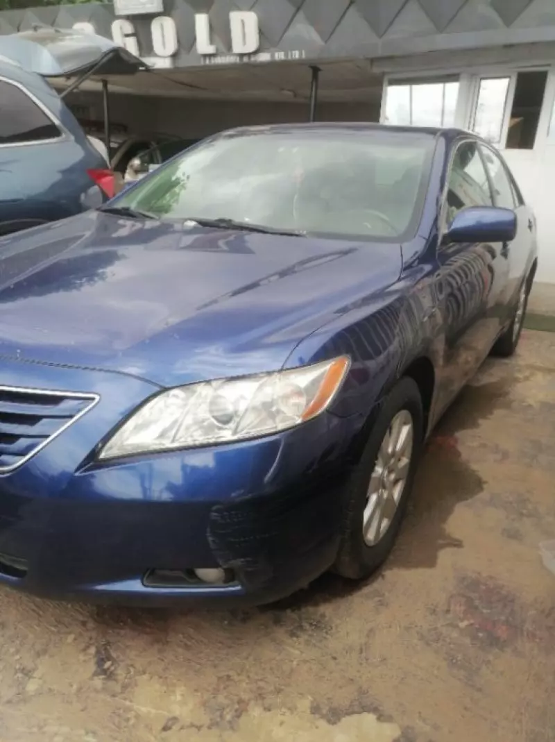 TOYOTA Camry   - 2009