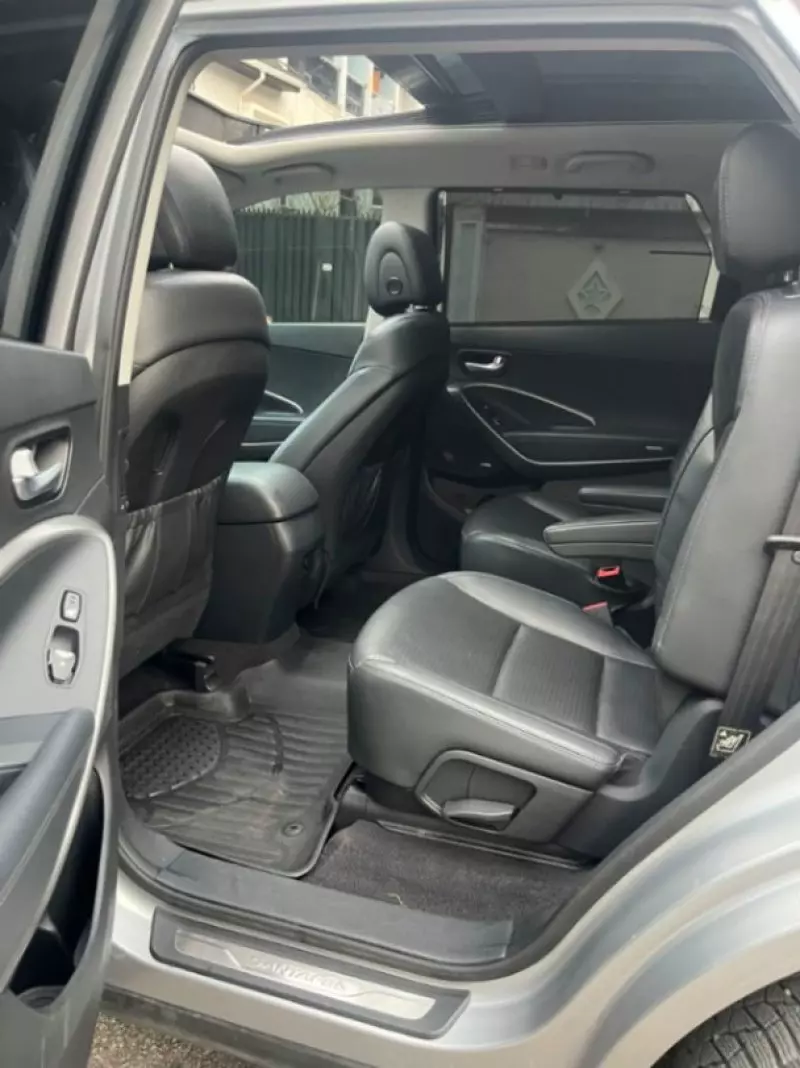 Hyundai Santa Fe   - 2013