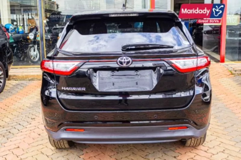 Toyota Harrier   - 2018