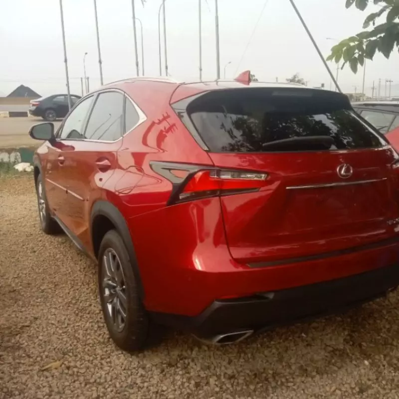 Lexus NX   - 2016