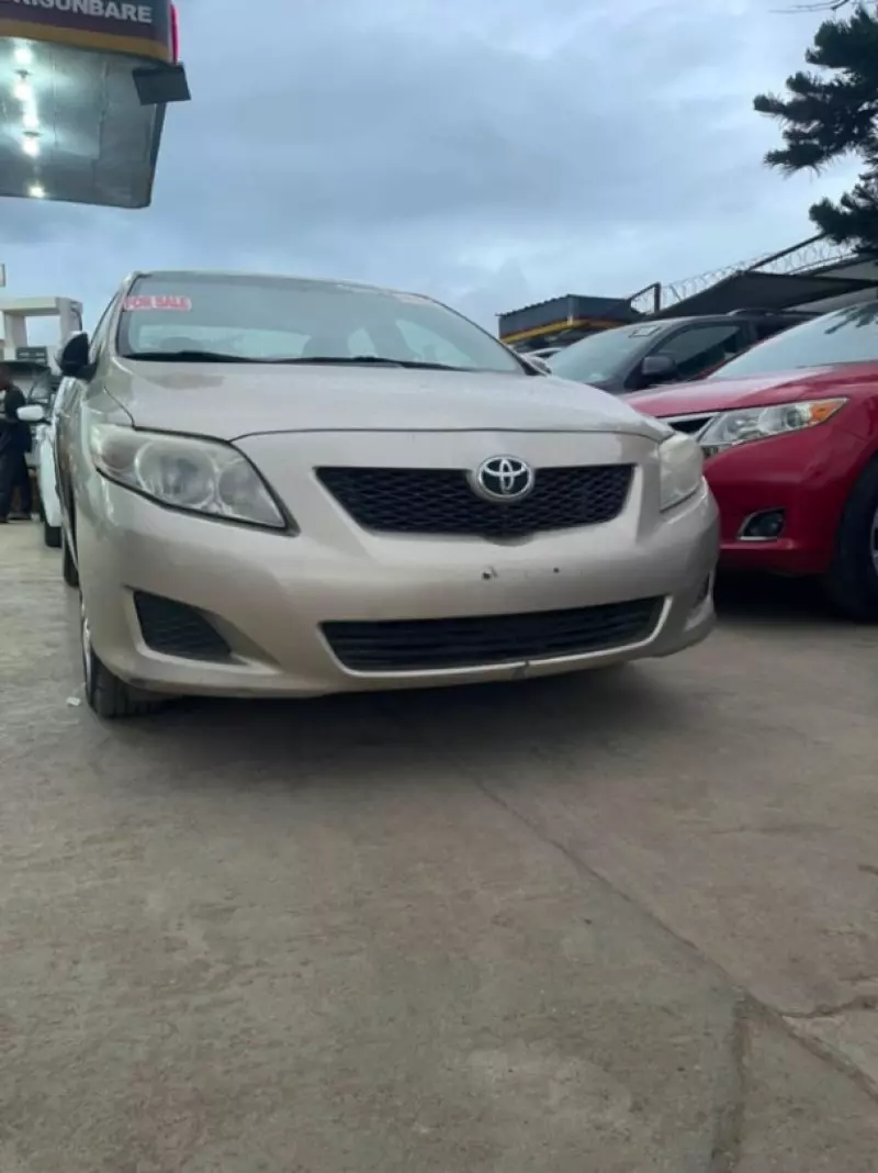 TOYOTA Corolla   - 2009