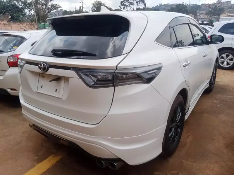 TOYOTA Harrier   - 2016