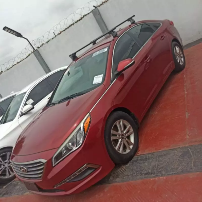 Hyundai Sonata   - 2016