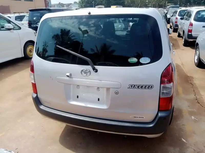 Toyota Succeed    - 2016