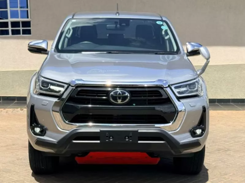 Toyota Hilux   - 2020