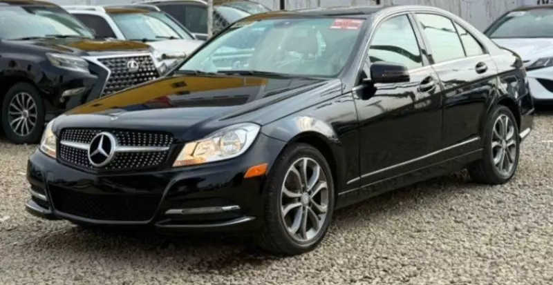 Mercedes-Benz C 300   - 2013