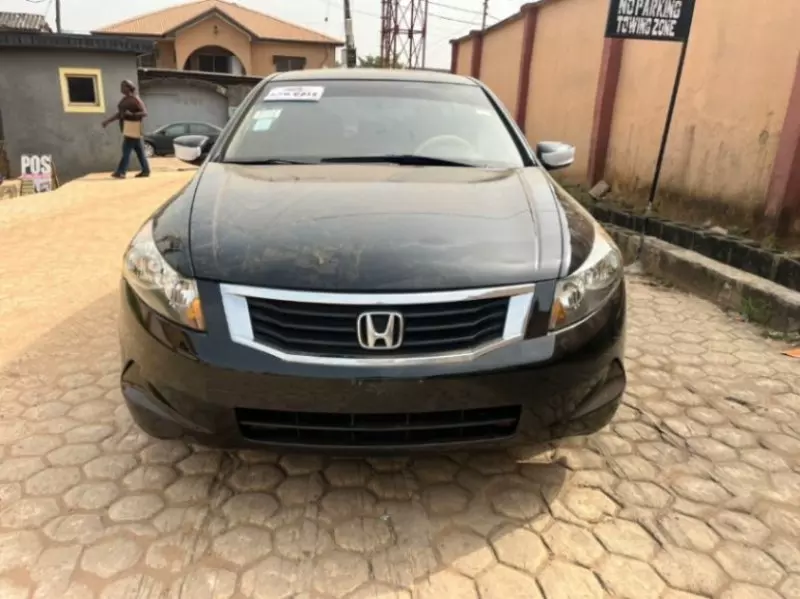 Honda Accord   - 2009