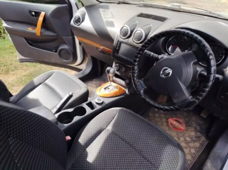 Nissan Dualis    - 2012