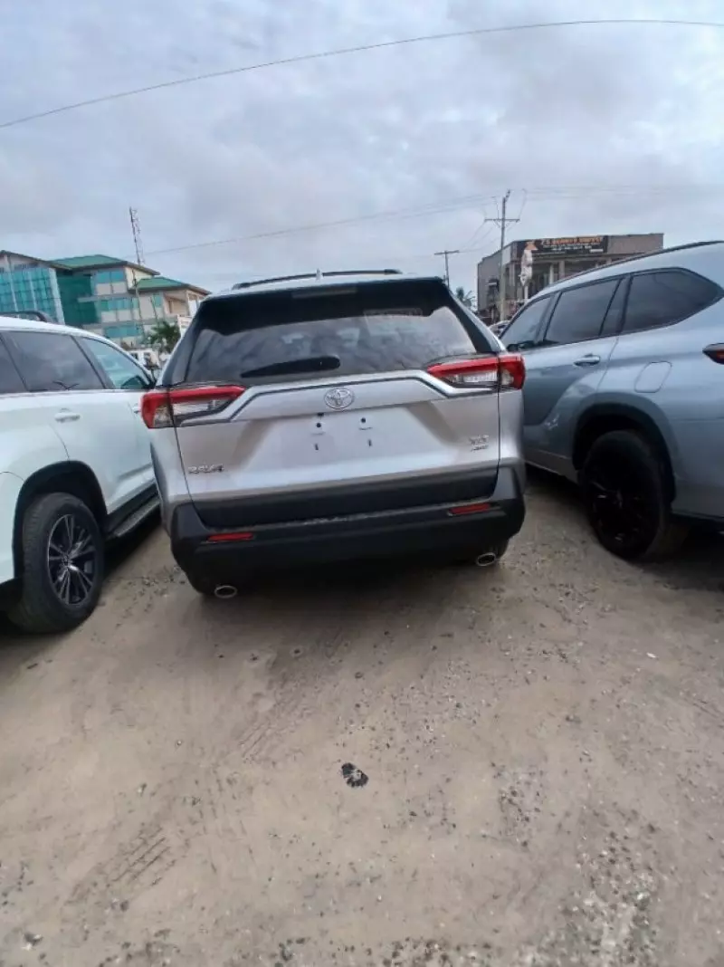 TOYOTA RAV4   - 2025