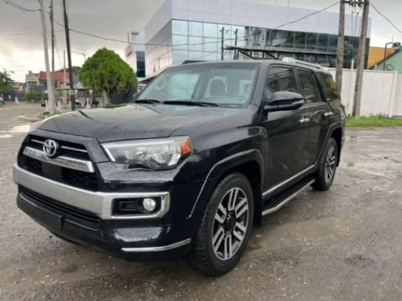 TOYOTA 4-Runner   - 2020