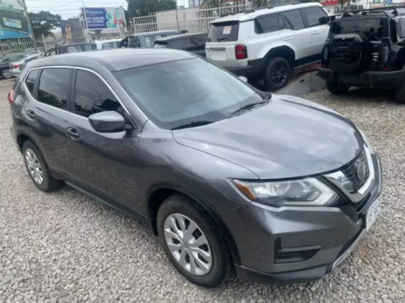 Nissan Rogue   - 2018