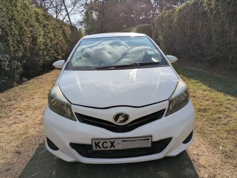 TOYOTA Vitz   - 2013