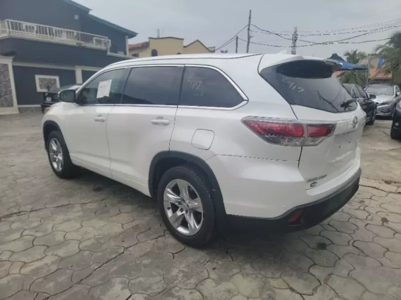 TOYOTA Highlander   - 2015