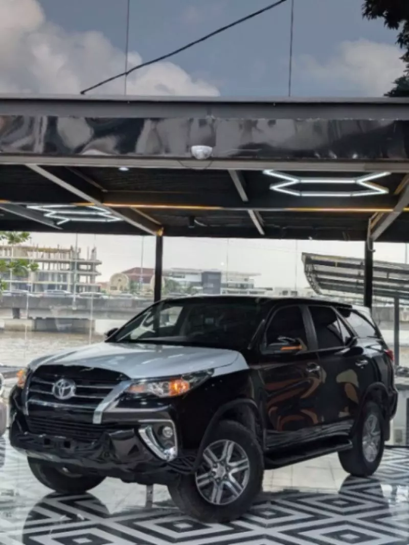 TOYOTA Fortuner   - 2019