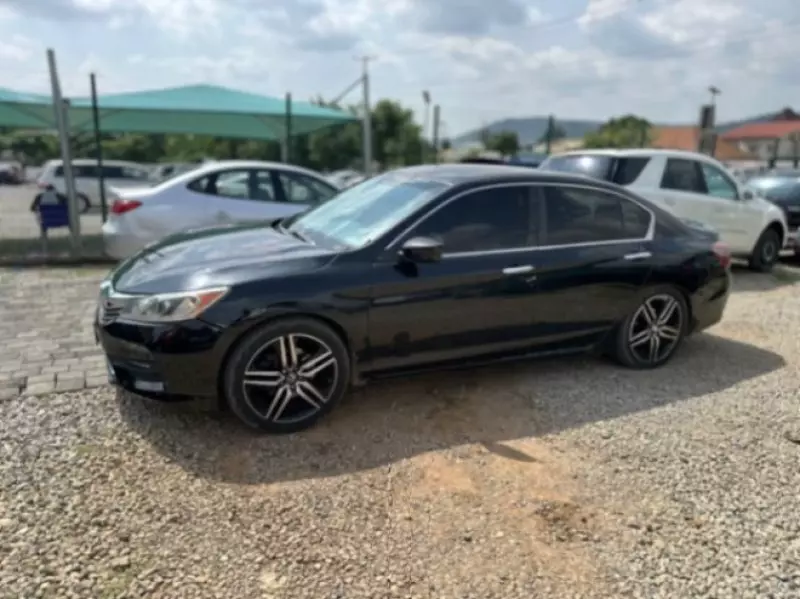 Honda Accord   - 2016