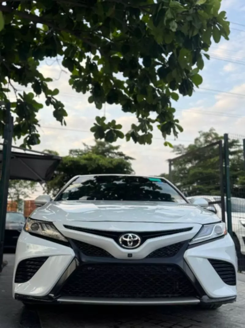 TOYOTA Camry - 2018
