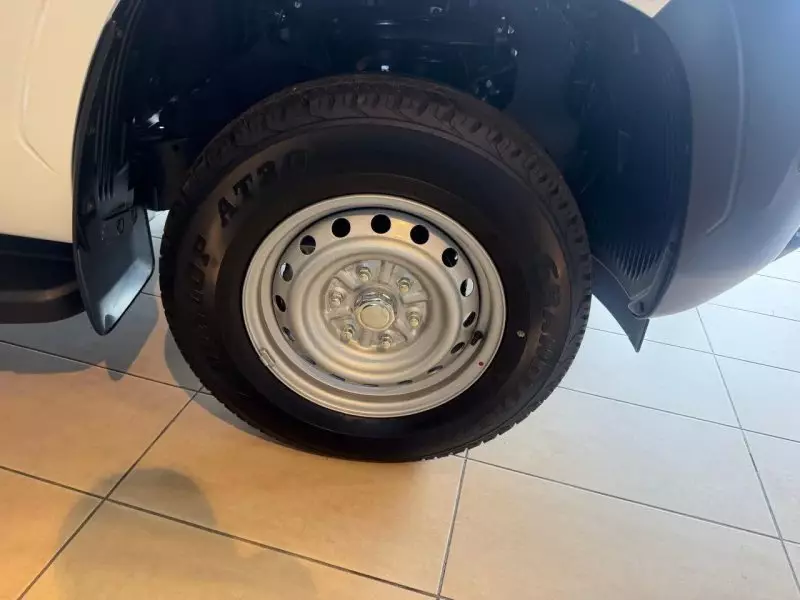 Mitsubishi L200   - 2025