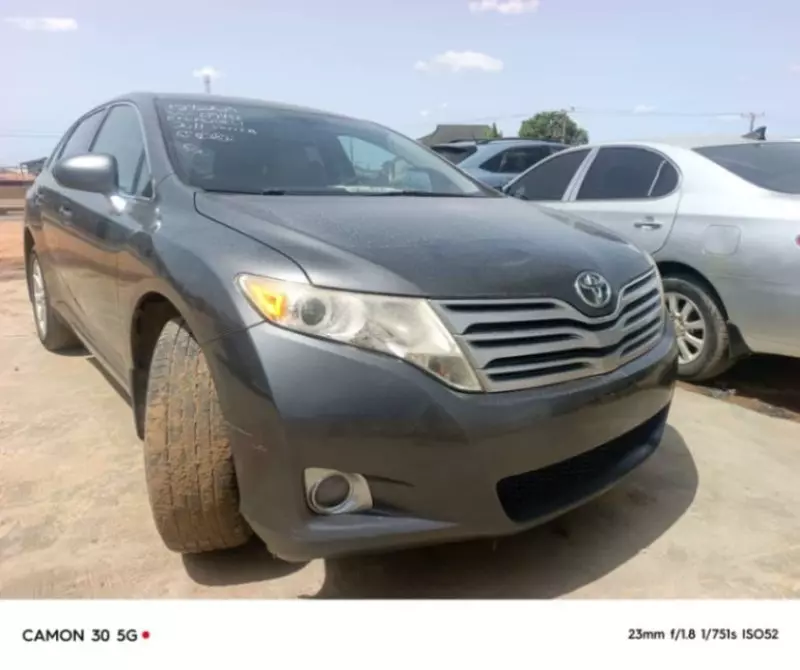 Toyota Venza   - 2011
