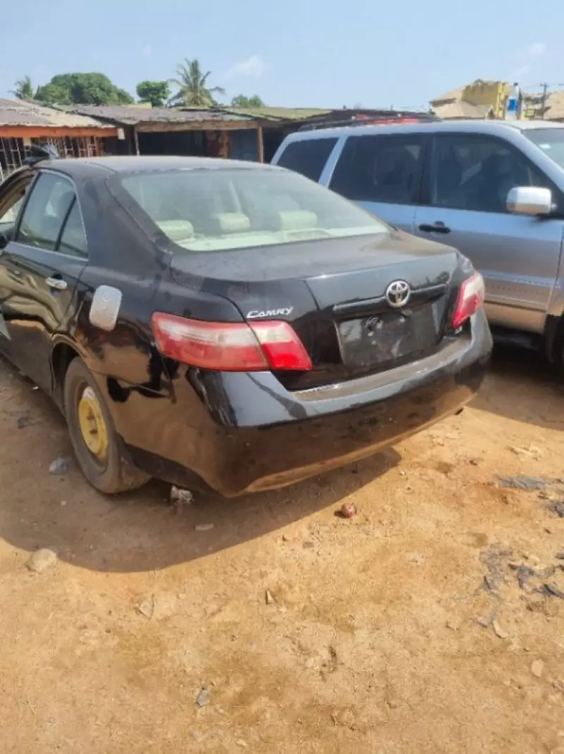 Toyota Camry   - 2008