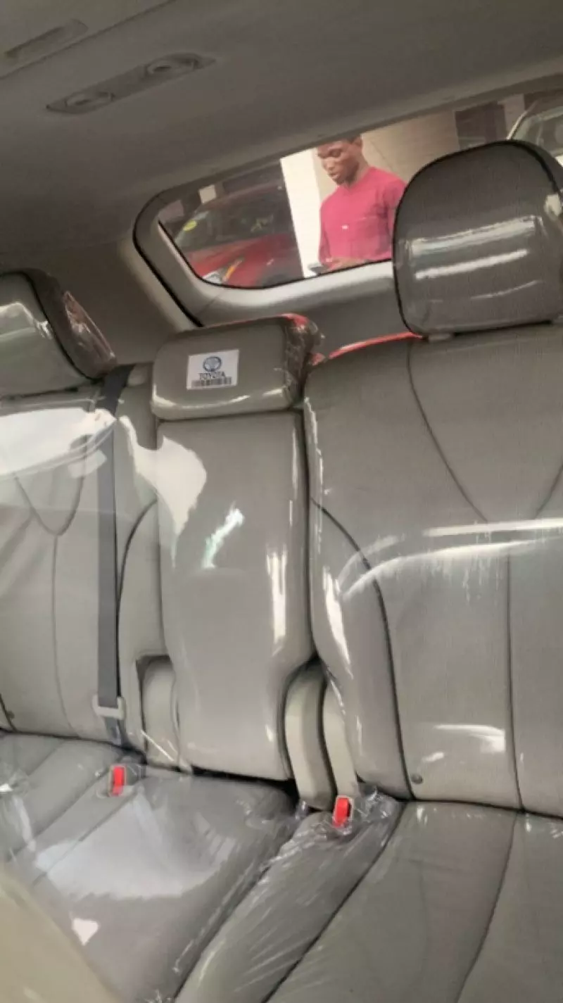 TOYOTA Venza - 2010