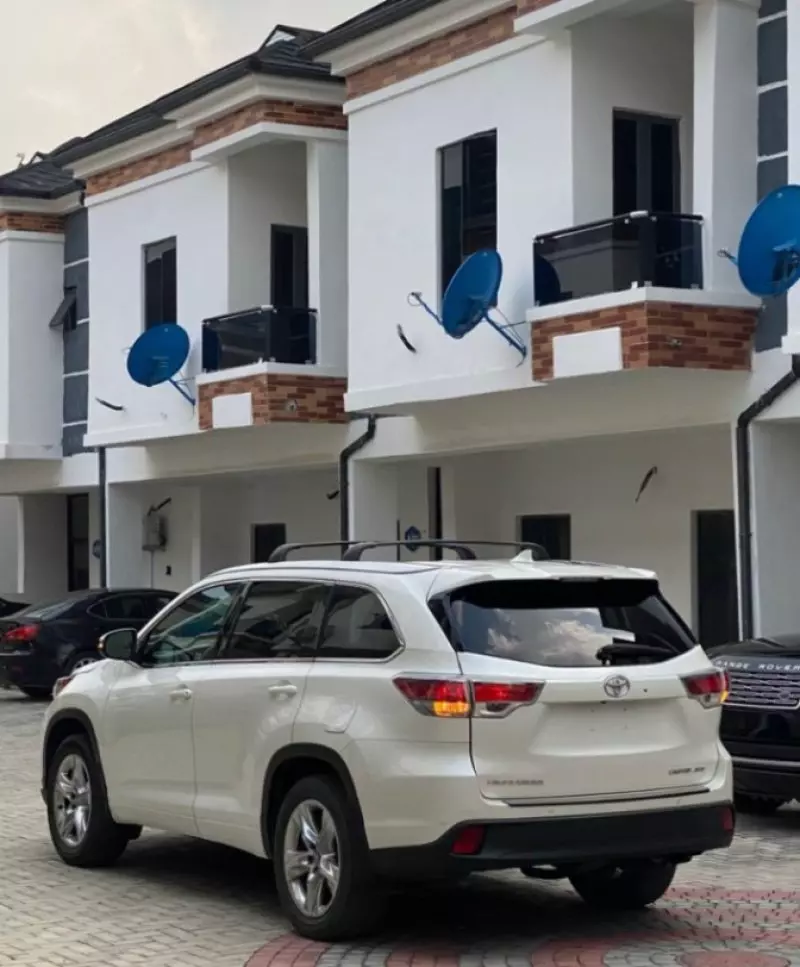 Toyota Highlander - 2016