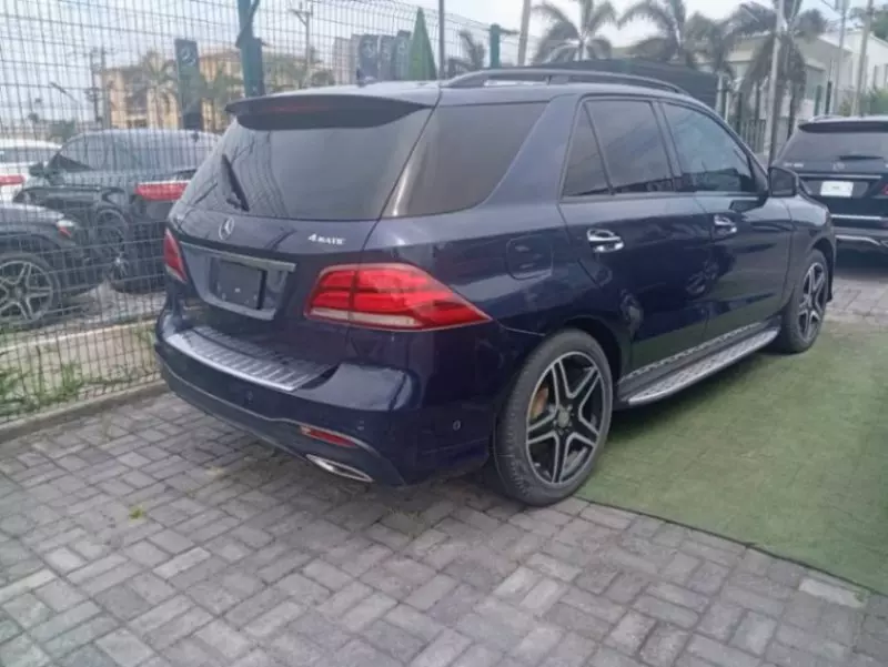 Mercedes-Benz GLE 400   - 2016