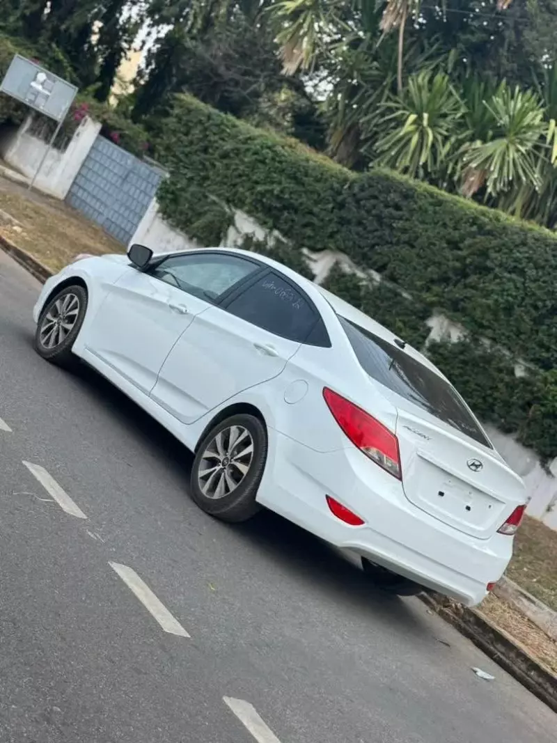 Hyundai Accent   - 2016