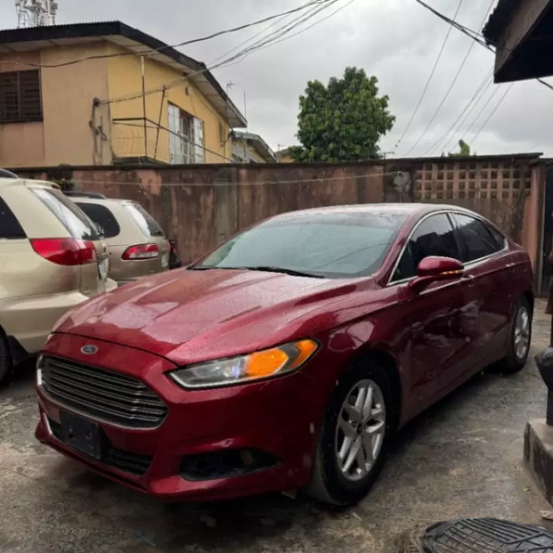 Ford Fusion   - 2014